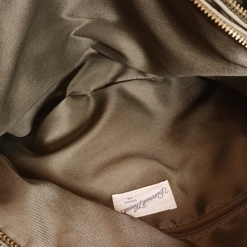 Universal Thread Handbag - Picture 9 of 10